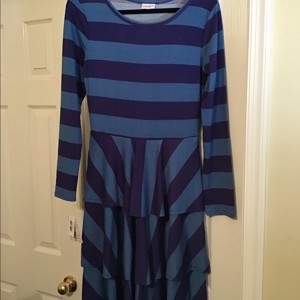 Ruffle long sleeve dress